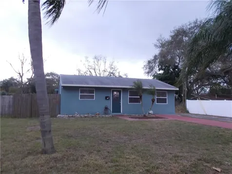 4678 36th Avenue N St Petersburg FL 33713