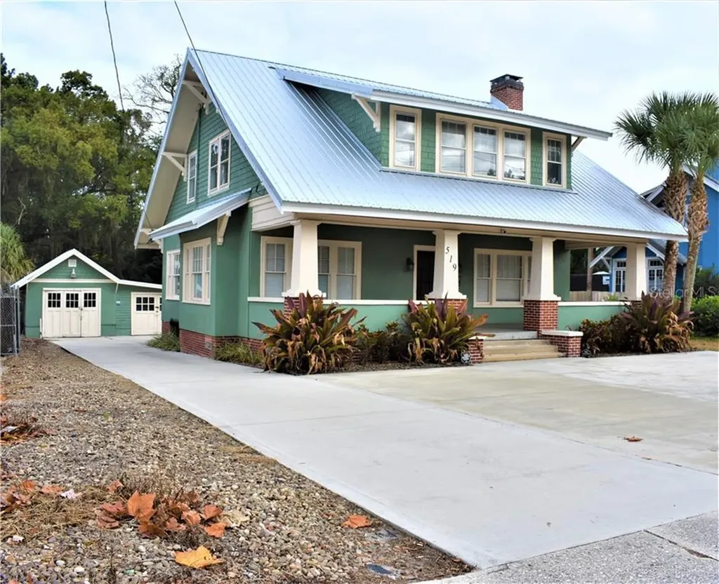 519 W New York Avenue Deland FL 32720