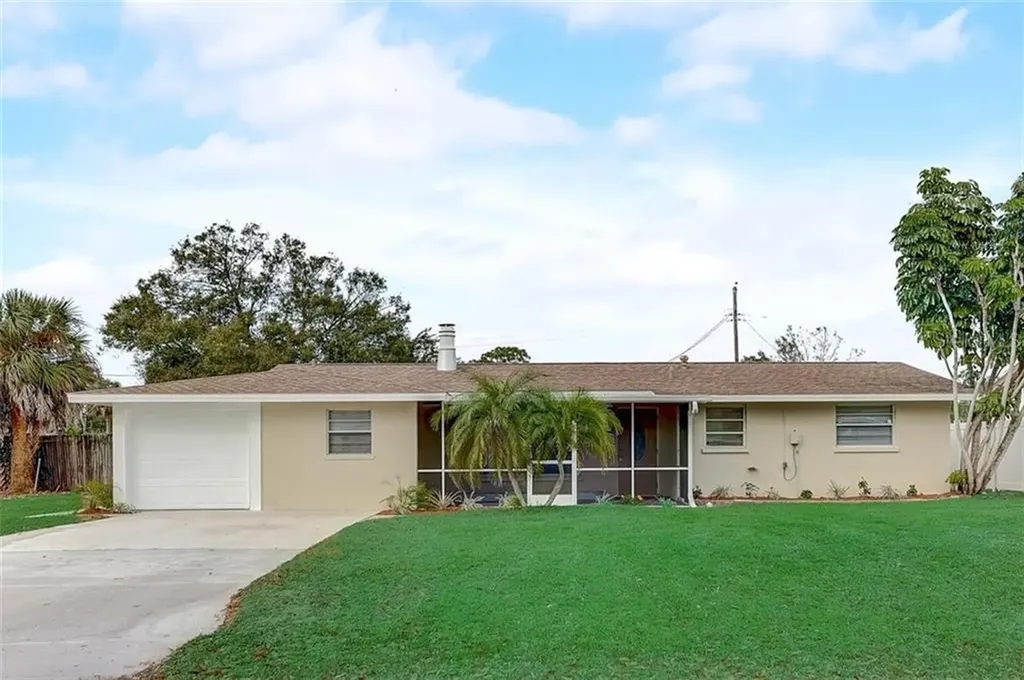 1101 Pineland Avenue Venice FL 34285
