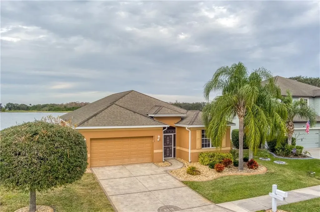 9315 Raes Creek Place Palmetto FL 34221