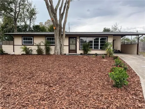 907 Pelican Drive S St Petersburg FL 33707