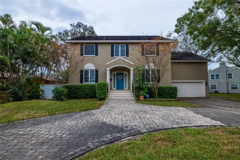 1135 Monterey Boulevard NE St Petersburg FL 33704
