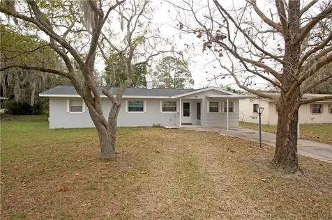 1014 N New Hampshire Avenue Tavares FL 32778