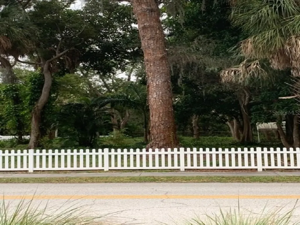 4522 Bay Shore Road Sarasota FL 34234