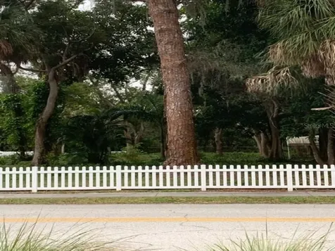 4522 Bay Shore Road Sarasota FL 34234