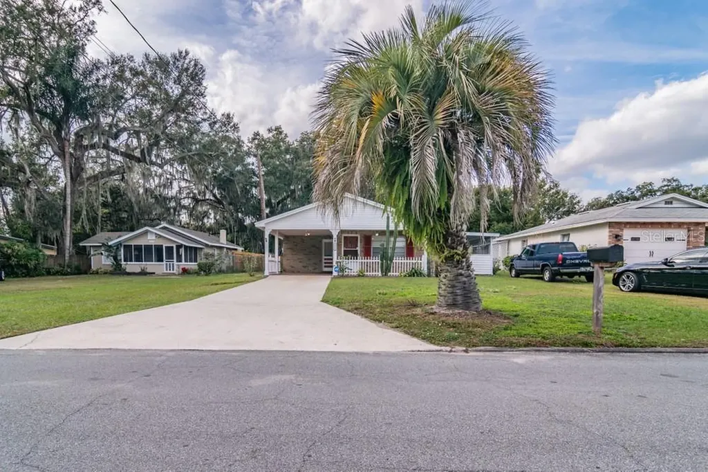 1622 Saint James Avenue Lakeland FL 33805