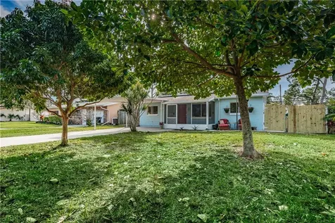 130 81st Avenue NE St Petersburg FL 33702