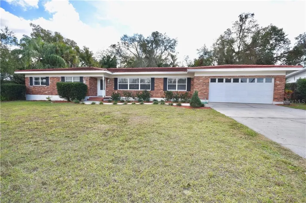 5625 Oakland Drive Tampa FL 33617