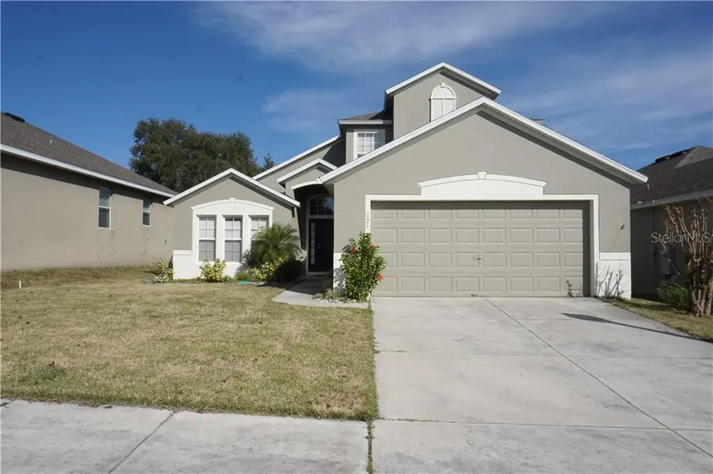 121 Dakota Avenue Groveland FL 34736