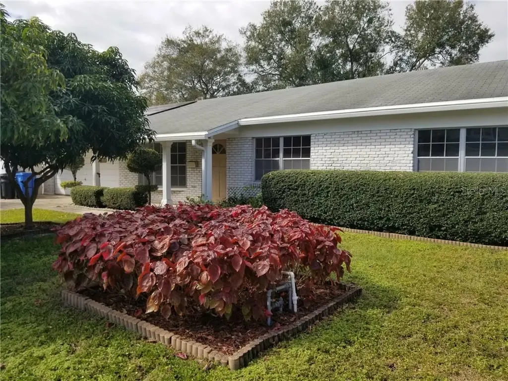 8303 N Flintrock Court Tampa FL 33615