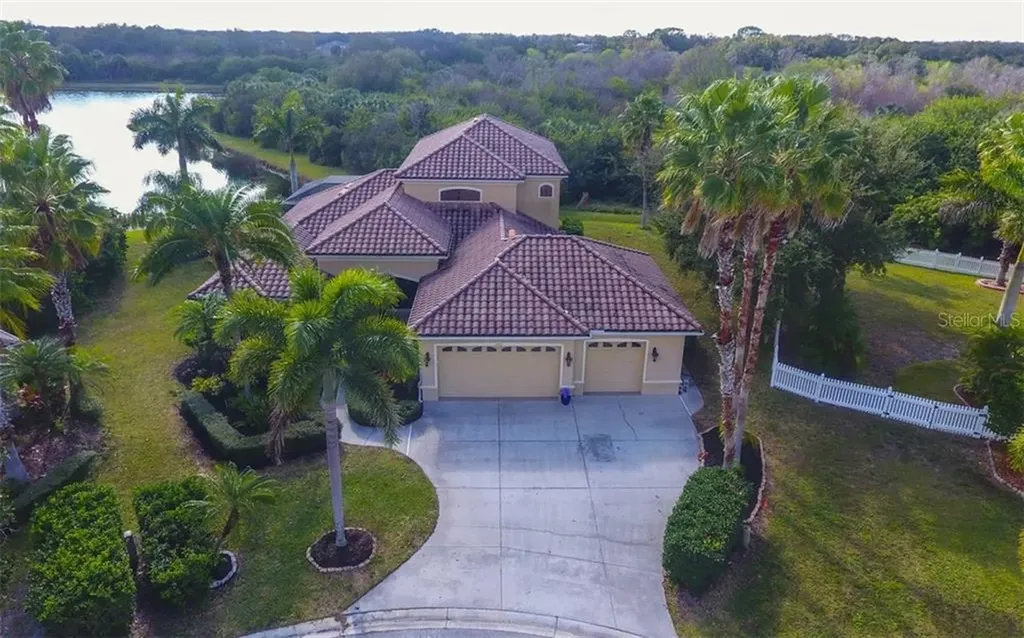 323 Snapdragon Loop Bradenton FL 34212