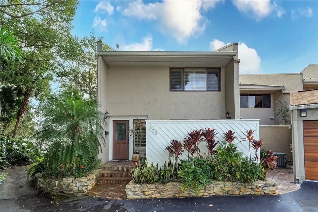 372 Lakeview Street Orlando FL 32804