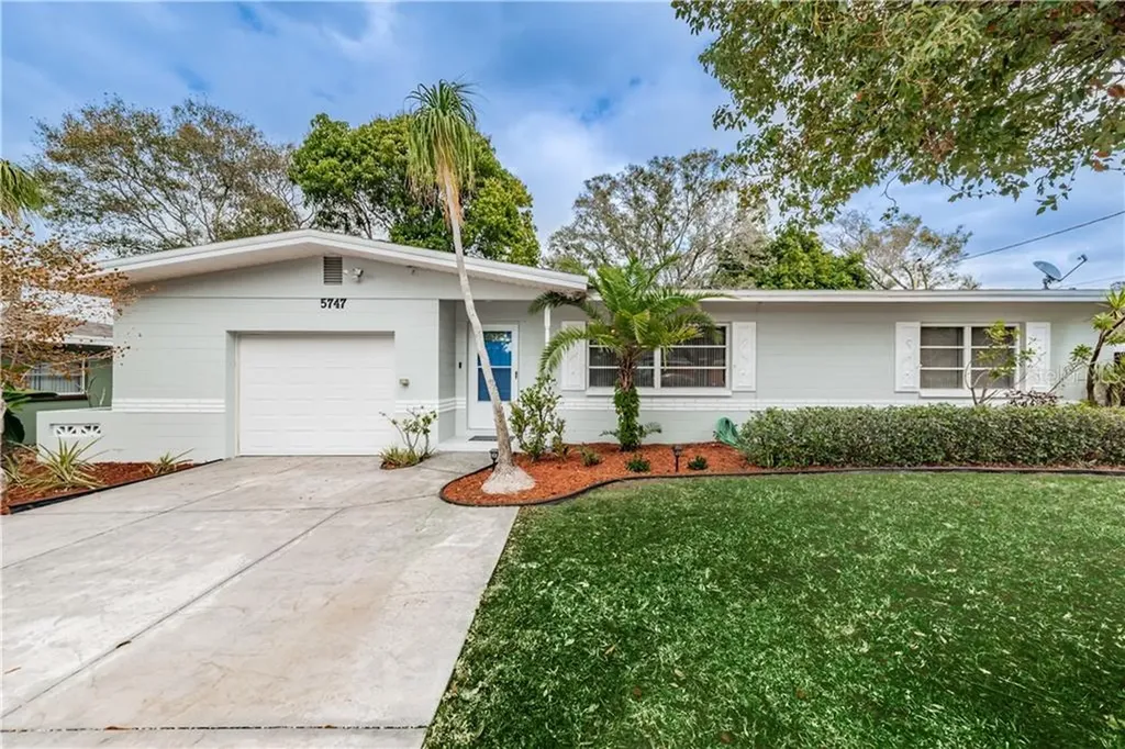 5747 Lown Street N St Petersburg FL 33714