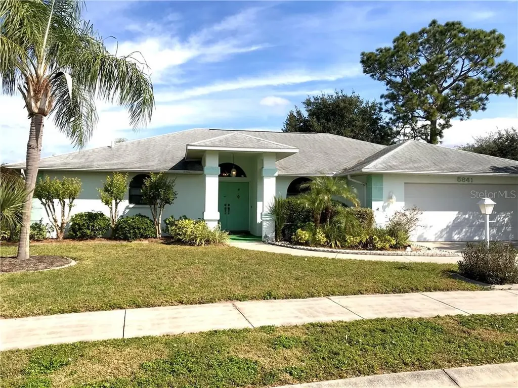 5841 Helen Way Sarasota FL 34243