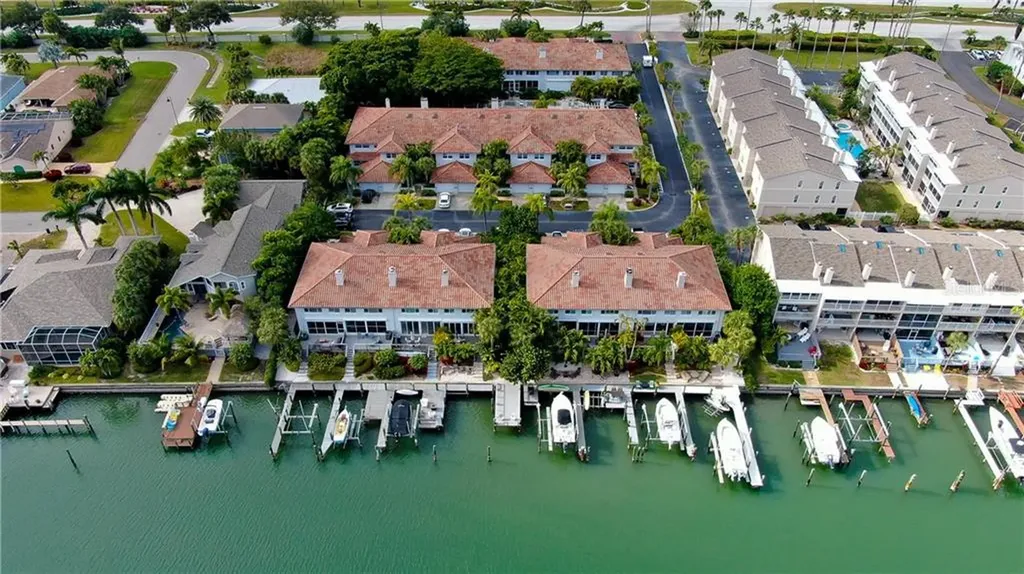 903 Pinellas Bayway S St Petersburg FL 33715
