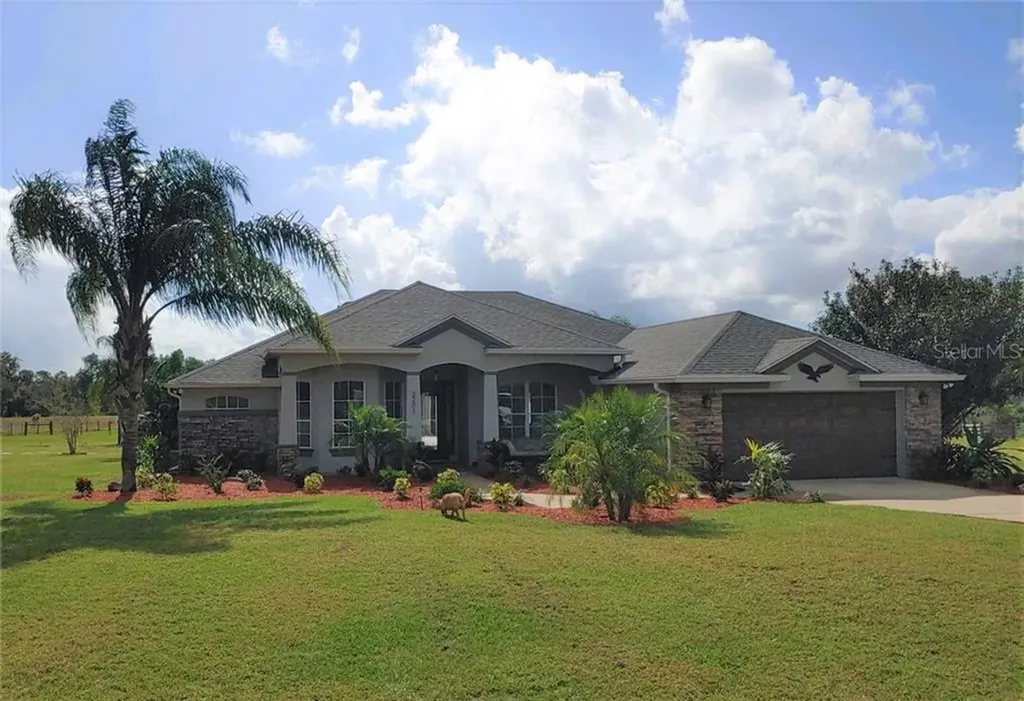 3201 Oak Arbor Court Deland FL 32720