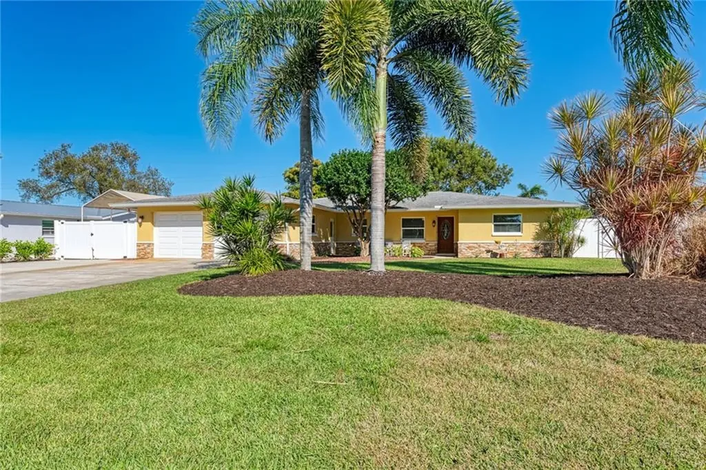 7349 Starfish Drive Sarasota FL 34231