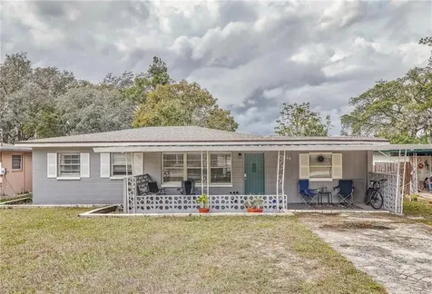10708 N Connechusett Road Tampa FL 33617