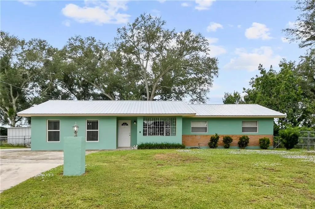 1904 S 8th Street Haines City FL 33844