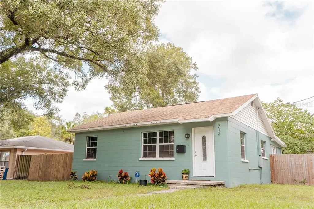 712 E Annie Street Tampa FL 33612