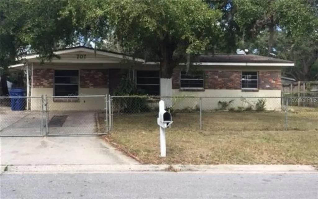 707 W 116th Avenue Tampa FL 33612