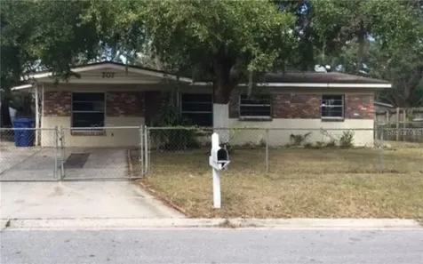 707 W 116th Avenue Tampa FL 33612