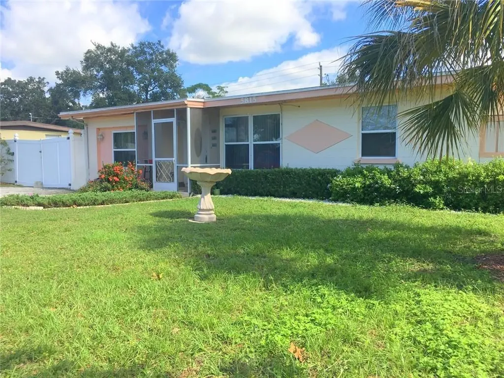 5815 2nd Street W Bradenton FL 34207