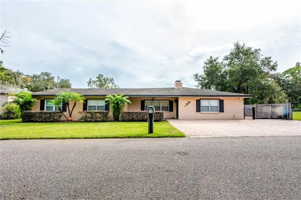 2506 Hawthorne Street Orlando FL 32806