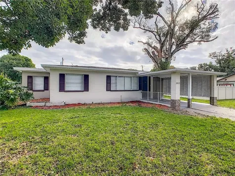 2015 S Holly Avenue Sanford FL 32771