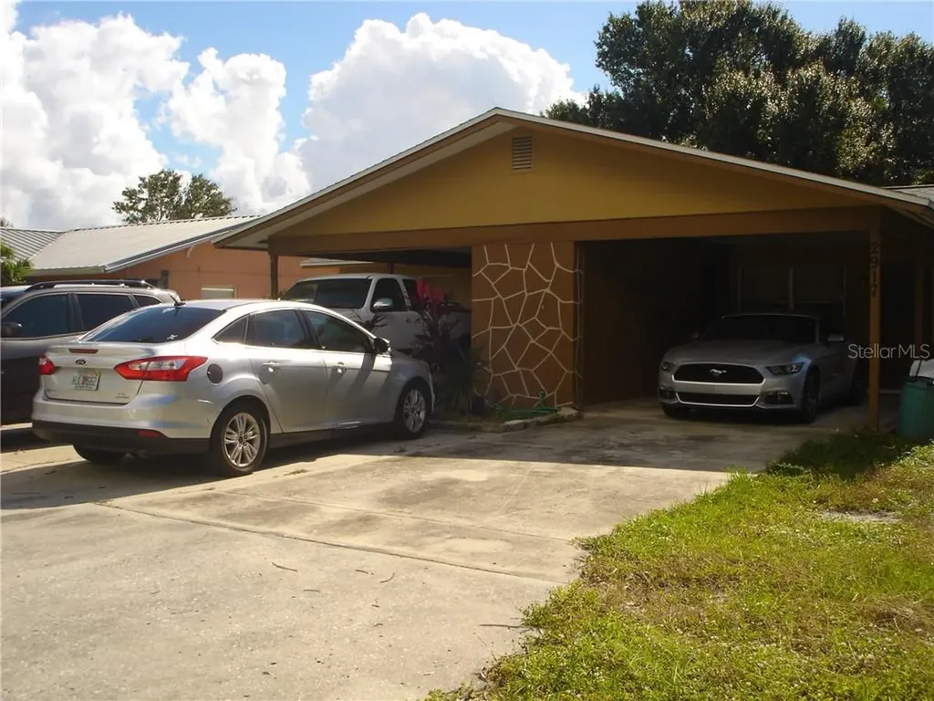 2915 40th Avenue W Bradenton FL 34205