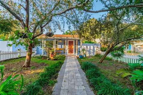 1107 53rd Avenue N St Petersburg FL 33703