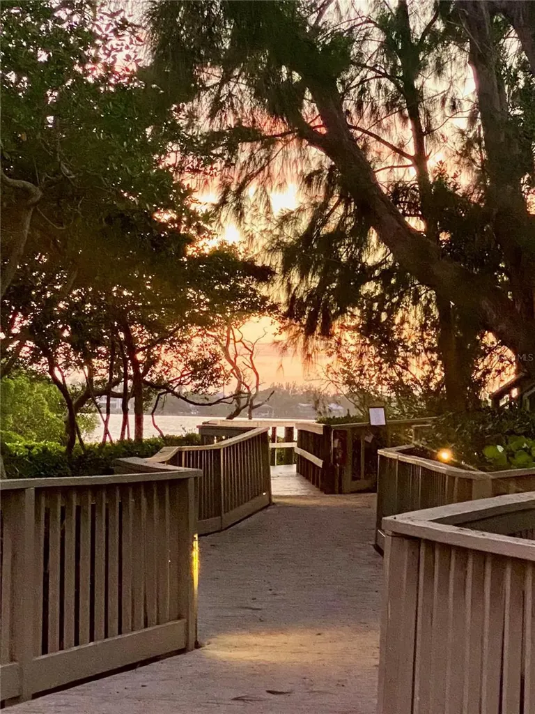 1667 Brookhouse Circle Sarasota FL 34231