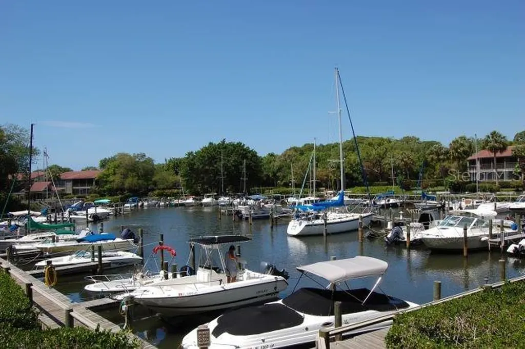1667 Brookhouse Circle Sarasota FL 34231
