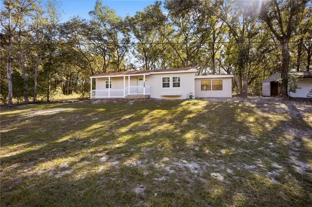 125 SW Shorewood Drive Dunnellon FL 34431