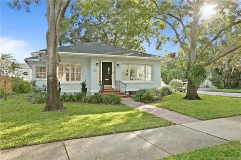 1146 15th Avenue N St Petersburg FL 33704