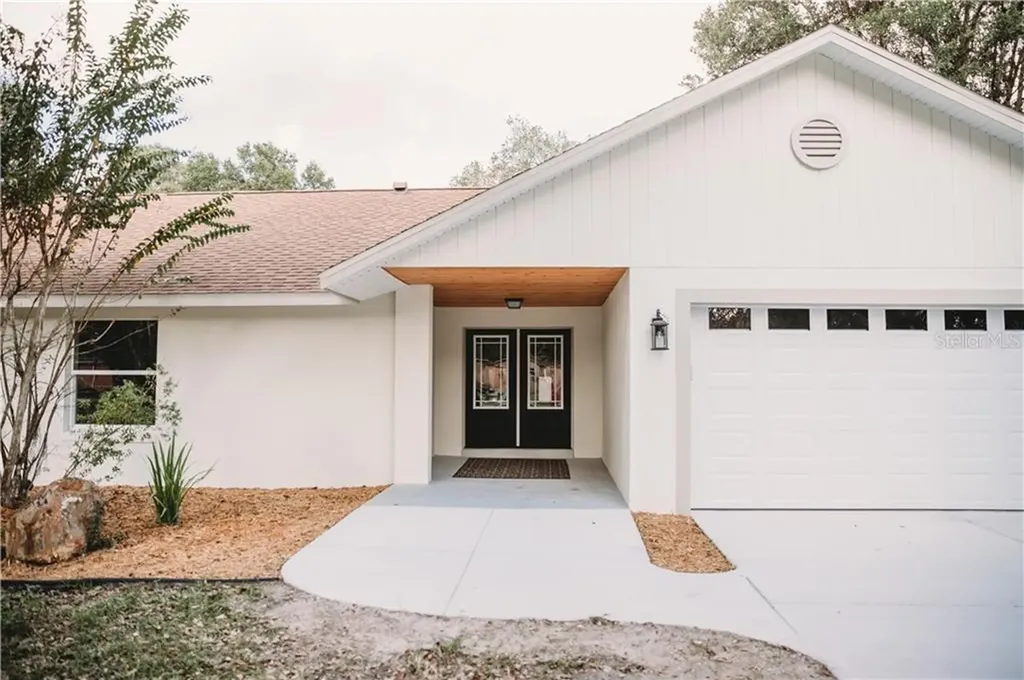 24417 Strawberry Avenue Sorrento FL 32776
