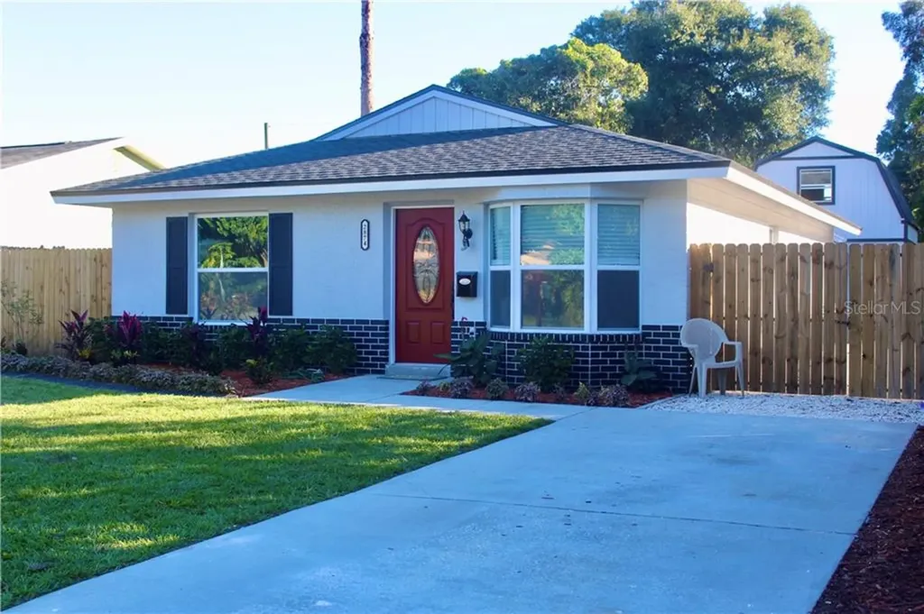 2874 15th Avenue N St Petersburg FL 33713