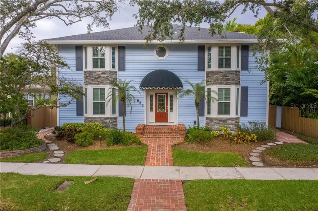 635 16th Avenue NE St Petersburg FL 33704