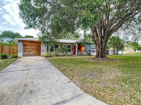 6313 17th Terrace N St Petersburg FL 33710