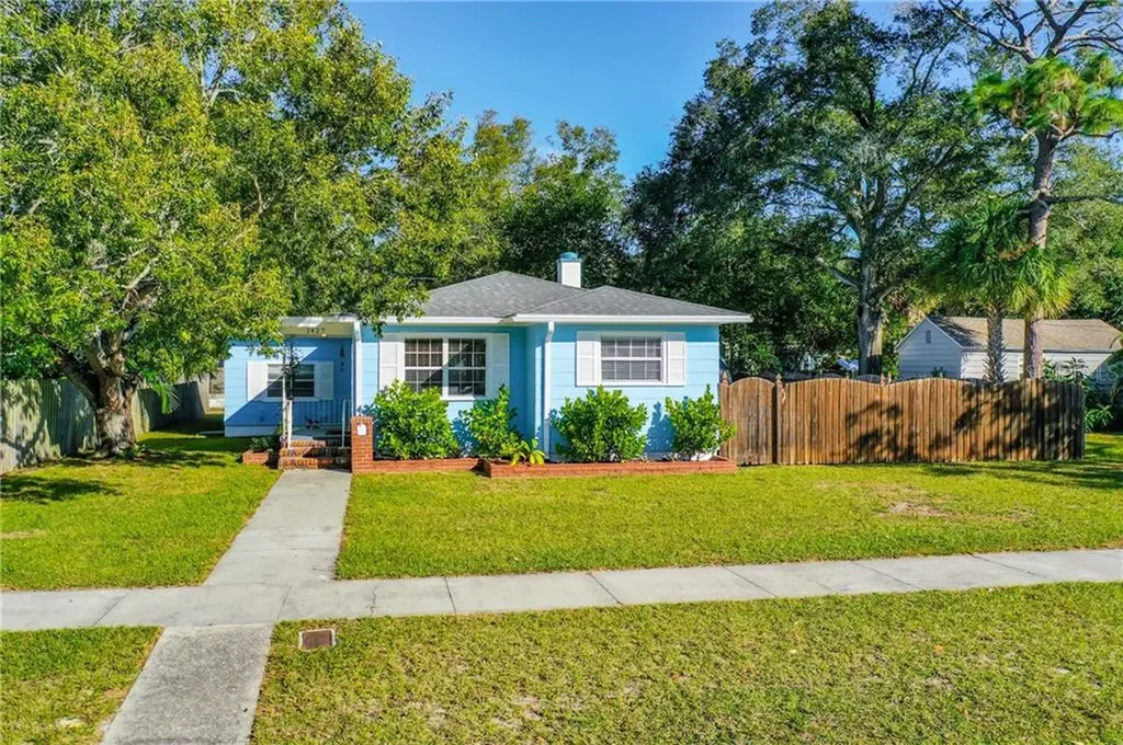 1427 40th Avenue N St Petersburg FL 33703