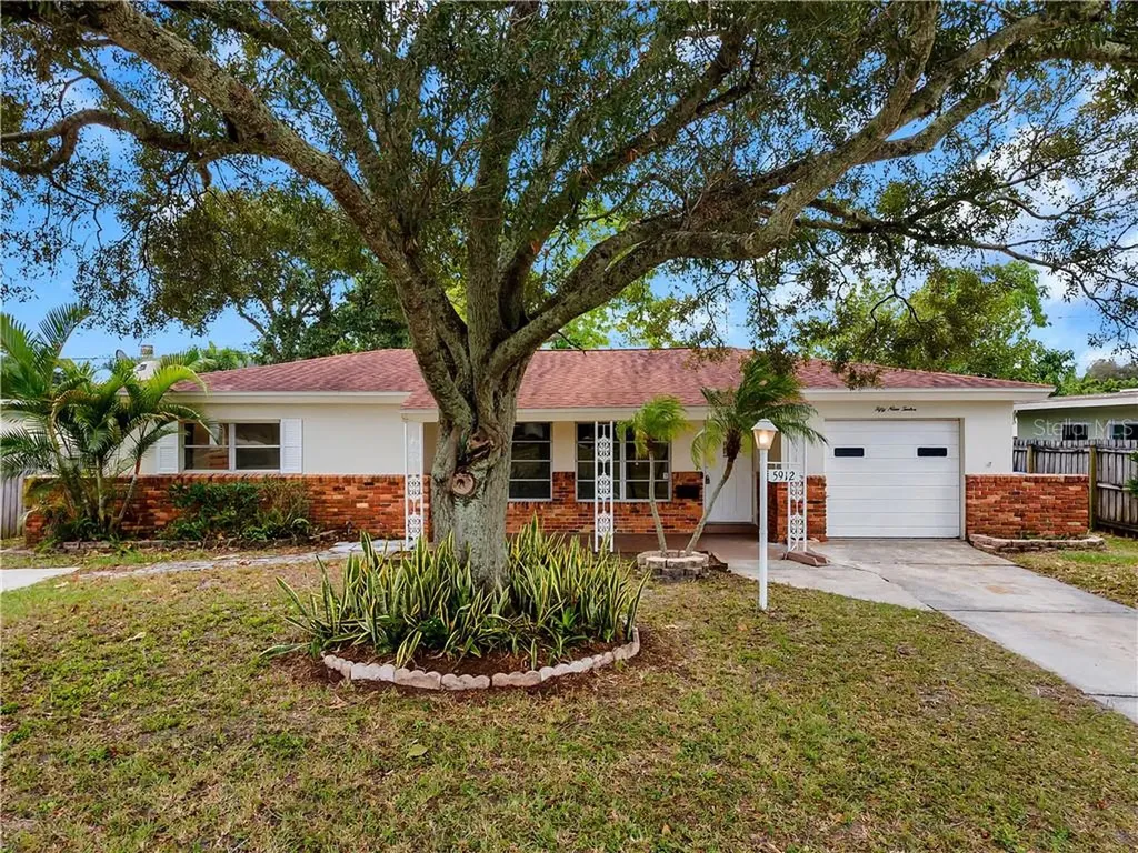 5912 39th Avenue N St Petersburg FL 33709