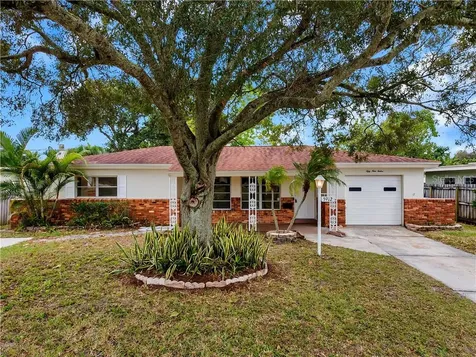 5912 39th Avenue N St Petersburg FL 33709