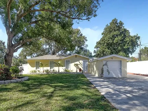5030 68th Way N St Petersburg FL 33709