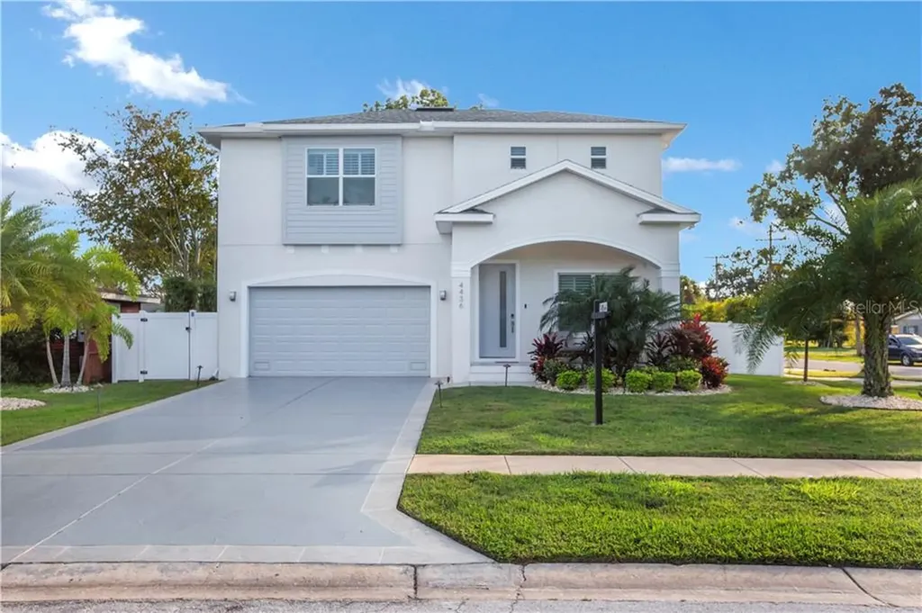 4436 W Fairview Heights Tampa FL 33616