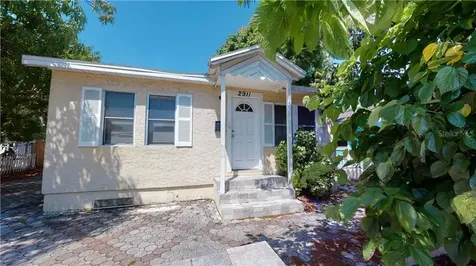 2911 38th Avenue N St Petersburg FL 33713