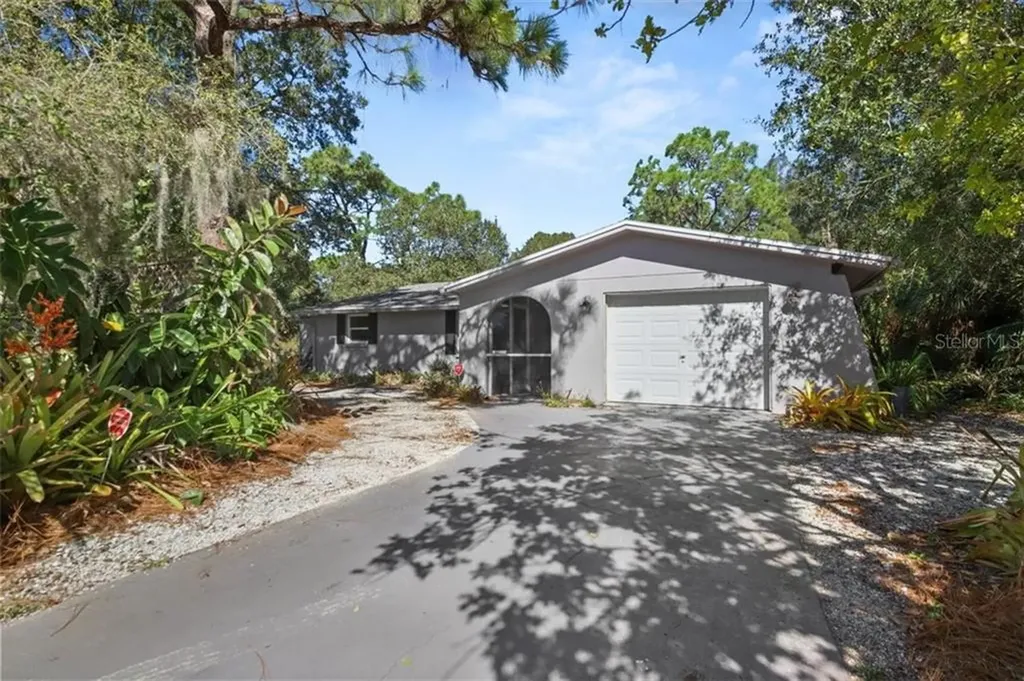 560 Edwards Street Englewood FL 34223