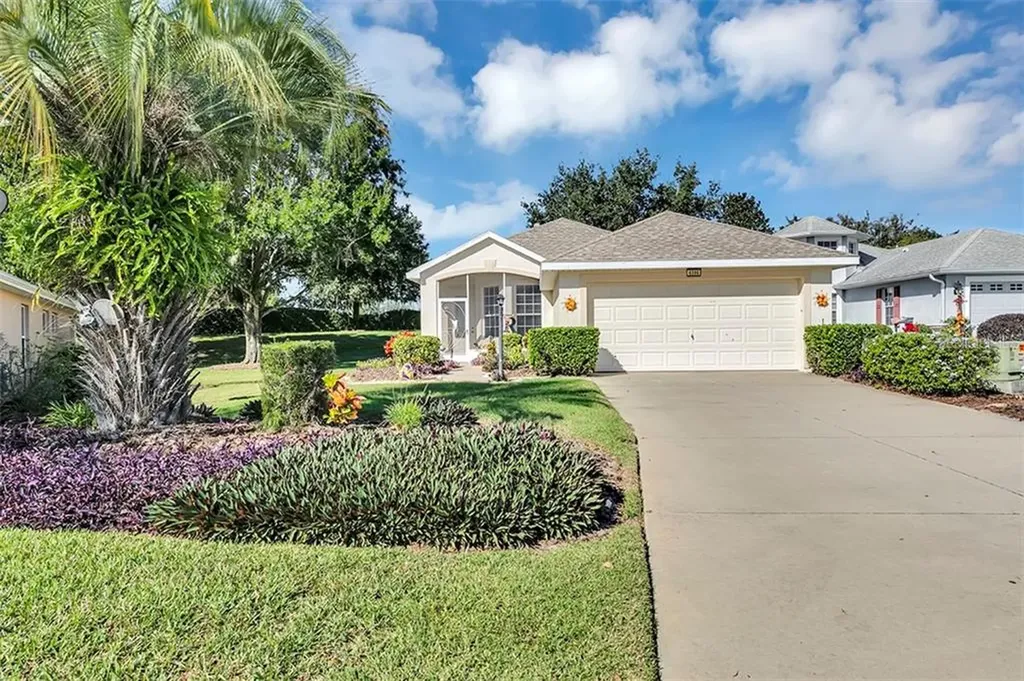 6396 Sailboat Avenue Tavares FL 32778