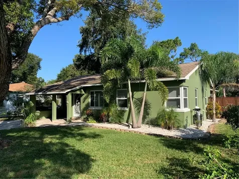 1362 Admiral Woodson Lane Clearwater FL 33755