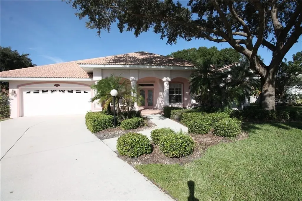 5400 Oak Grove Court Sarasota FL 34233