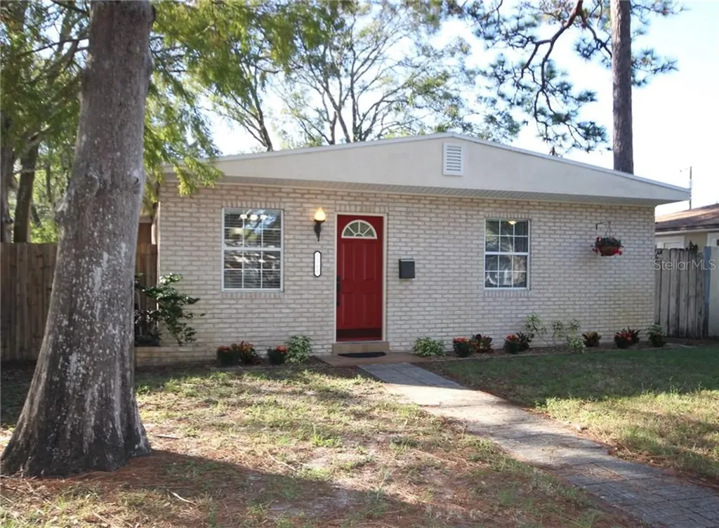 2560 40th Avenue N St Petersburg FL 33714